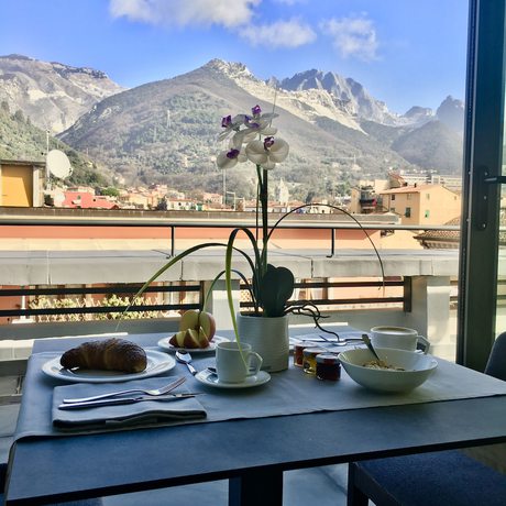 Imagen del bar/restaurante del Hotel Michelangelo, Carrara. Foto 6
