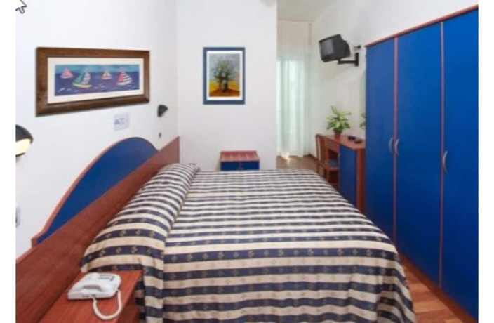 Imagen de la habitación del Hotel Milton. Foto 6