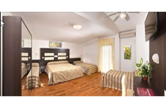 Imagen de la habitación del Hotel Milton. Foto 8