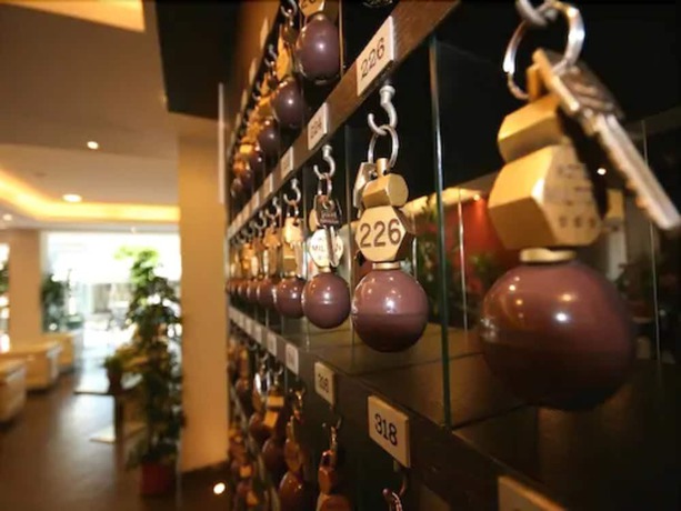 Imagen de los interiores del Hotel Milton. Foto 18