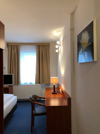 Imagen de la habitación del Hotel Mirabell. Foto 14