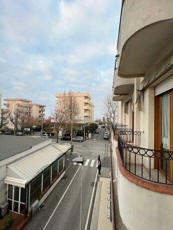 Imagen general del Hotel Mir&ograve; Rimini. Foto 5