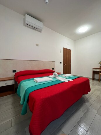 Imagen de la habitación del Hotel Mir&ograve; Rimini. Foto 10