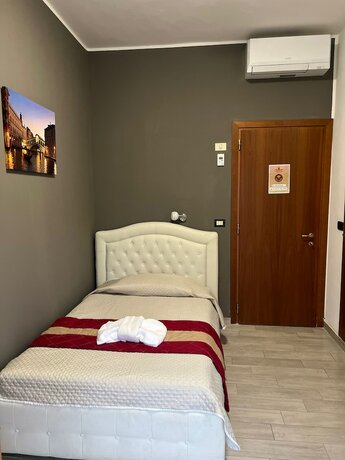 Imagen de la habitación del Hotel Mir&ograve; Rimini. Foto 12