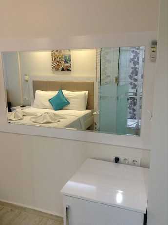 Imagen de la habitación del Hotel Mola. Foto 7