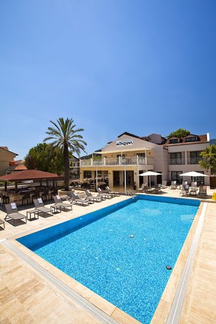Imagen de la piscina del Hotel Montana, Dalyan. Foto 18
