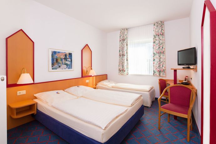 Imagen de la habitación del Hotel Montana Lauenau. Foto 3