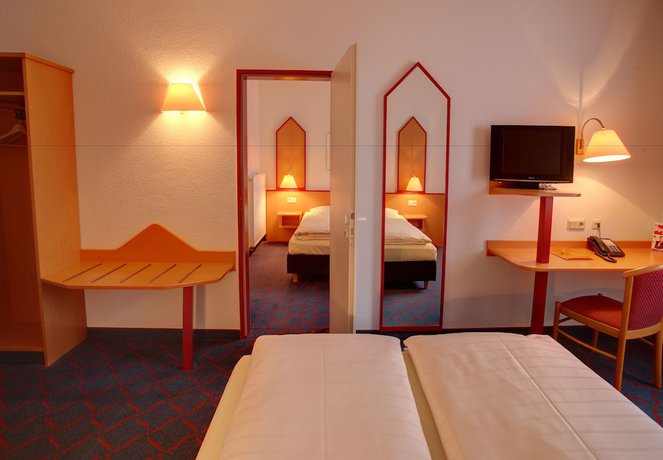 Imagen de la habitación del Hotel Montana Lauenau. Foto 8