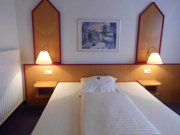 Imagen de la habitación del Hotel Montana Lauenau. Foto 9