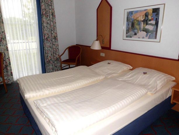 Imagen de la habitación del Hotel Montana Lauenau. Foto 14