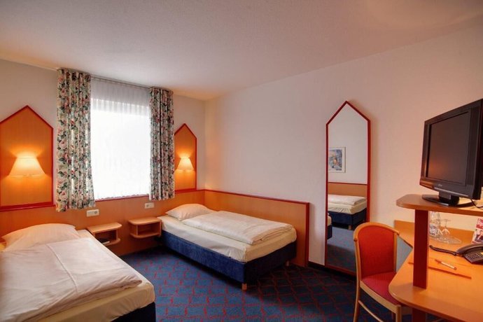 Imagen de la habitación del Hotel Montana Lauenau. Foto 15