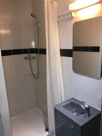 Imagen de la habitación del Hotel Monte Cristo. Foto 5