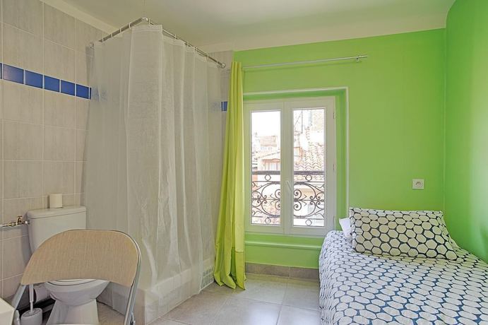 Imagen de la habitación del Hotel Monte Cristo. Foto 6