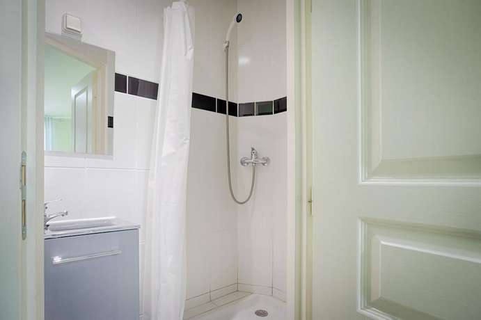Imagen de la habitación del Hotel Monte Cristo. Foto 7