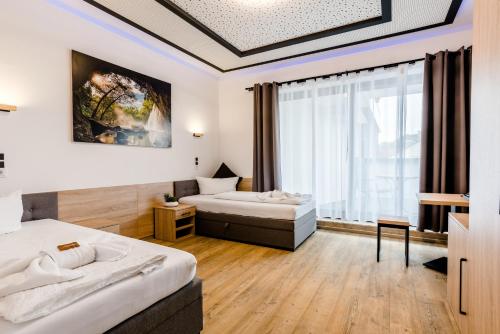 Imagen de la habitación del Hotel Montenegro. Foto 18