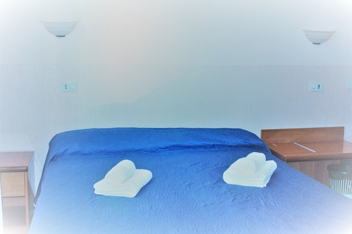 Imagen de la habitación del Hotel Moon Light. Foto 8