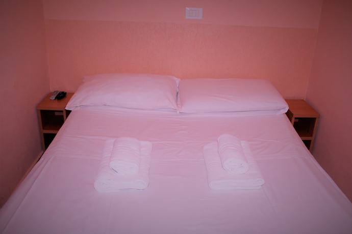 Imagen de la habitación del Hotel Moon Light. Foto 9