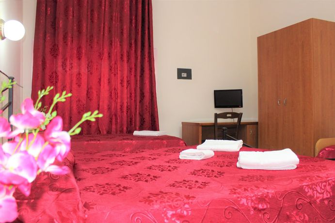 Imagen de la habitación del Hotel Moon Light. Foto 11