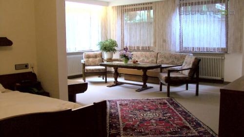 Imagen de la habitación del Hotel M&uuml;nzmay. Foto 10