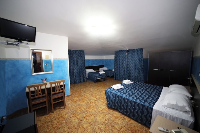 Imagen de la habitación del Hotel Napoleone. Foto 11