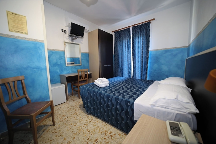 Imagen de la habitación del Hotel Napoleone. Foto 13