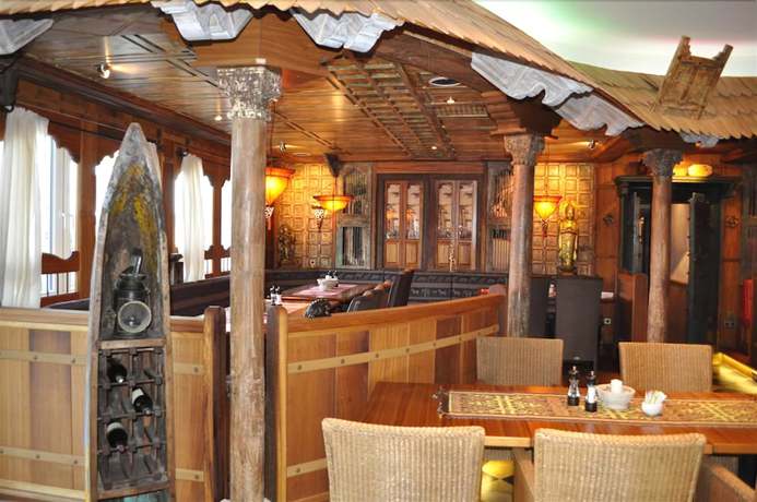 Imagen del bar/restaurante del Hotel Nautilus. Foto 5