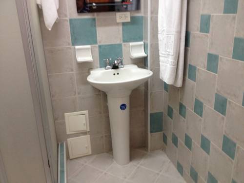 Imagen de la habitación del Hotel Nelson`s Inn. Foto 2