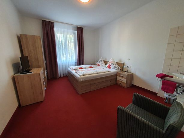Imagen de la habitación del Hotel Neuenburger Hof. Foto 5