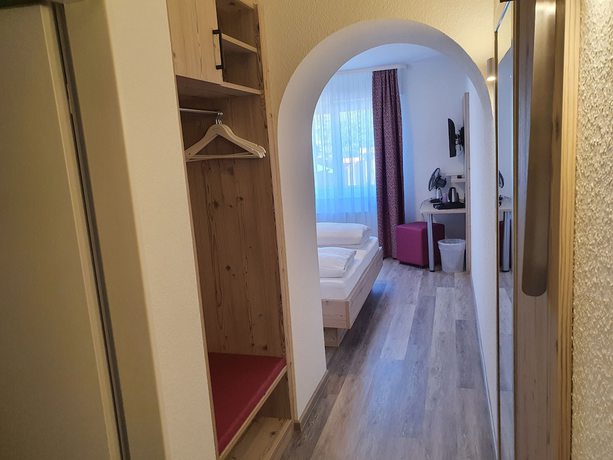 Imagen de la habitación del Hotel Neuenburger Hof. Foto 11