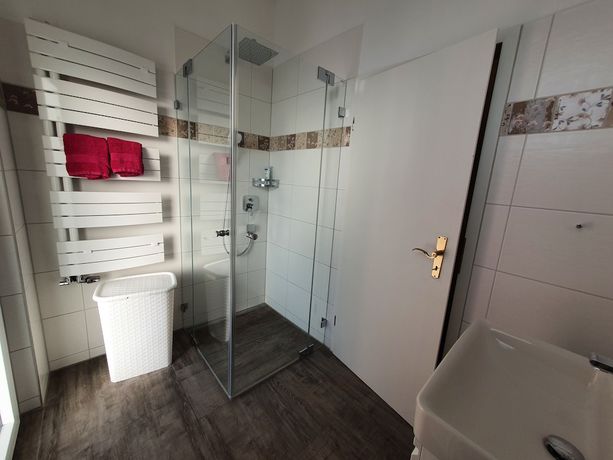 Imagen de la habitación del Hotel Neuenburger Hof. Foto 16
