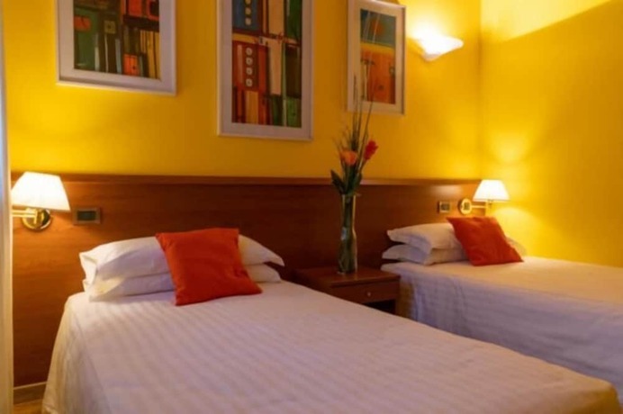 Imagen de la habitación del Hotel New Genziana. Foto 15