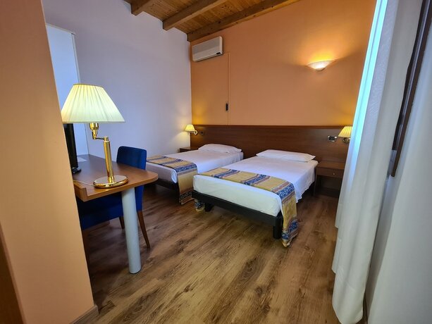 Imagen general del Hotel New Genziana. Foto 7