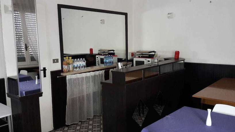 Imagen del bar/restaurante del Hotel New Marilu. Foto 3