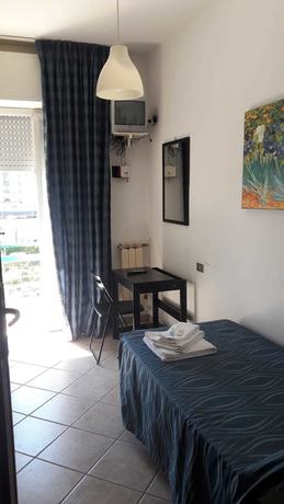Imagen de la habitación del Hotel New Marilu. Foto 15