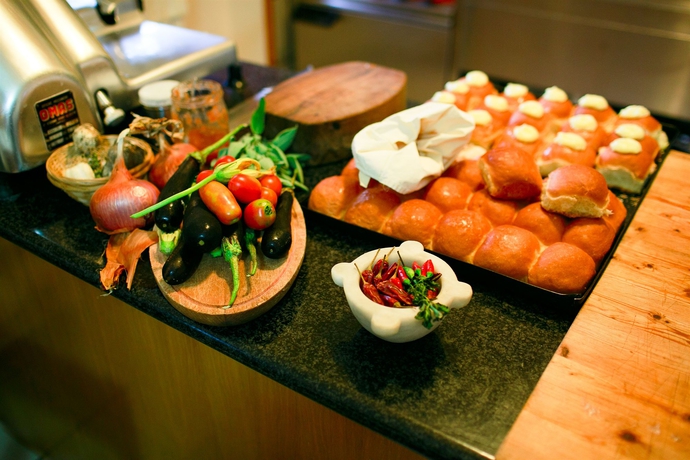 Imagen del bar/restaurante del Hotel Nido Verde. Foto 5