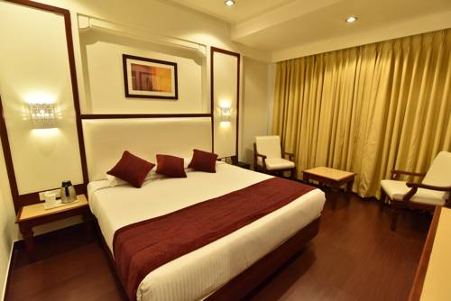 Imagen de la habitación del Hotel Niky International. Foto 2