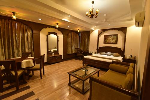 Imagen de la habitación del Hotel Niky International. Foto 3