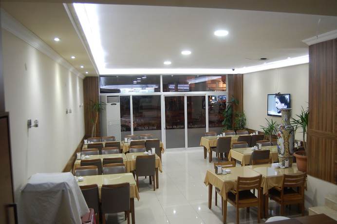 Imagen del bar/restaurante del Hotel Nil Alav. Foto 2