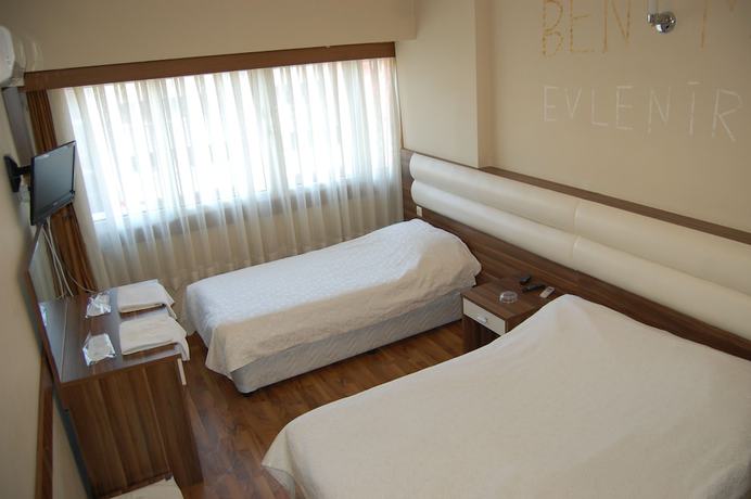 Imagen de la habitación del Hotel Nil Alav. Foto 4