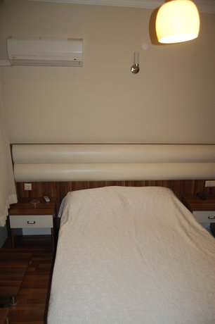 Imagen de la habitación del Hotel Nil Alav. Foto 5