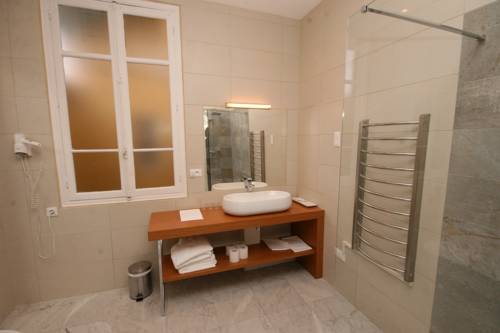 Imagen de la habitación del Hotel Normandy. Foto 4