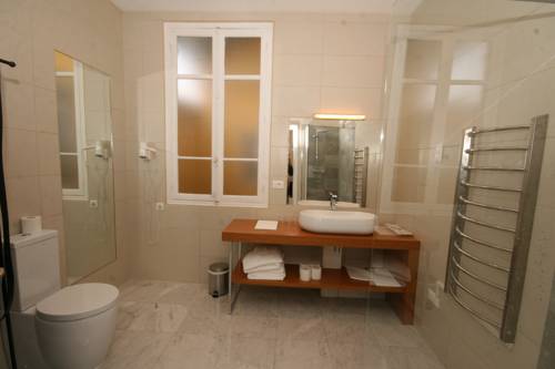 Imagen de la habitación del Hotel Normandy. Foto 6