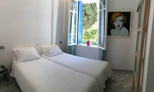 Imagen de la habitación del Hotel Normandy. Foto 14