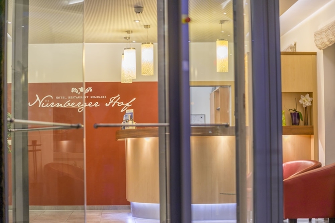 Imagen de los interiores del Hotel N&uuml;rnberger Hof. Foto 17