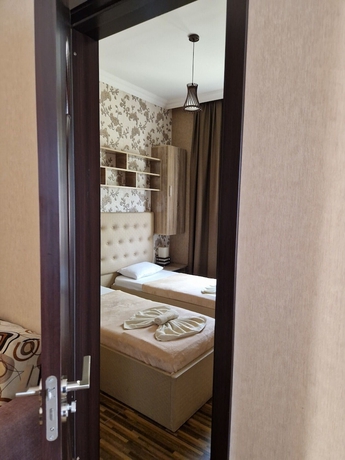 Imagen de la habitación del Hotel Oasis Villa. Foto 9
