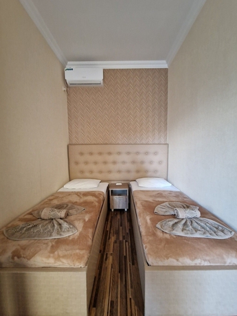 Imagen de la habitación del Hotel Oasis Villa. Foto 16