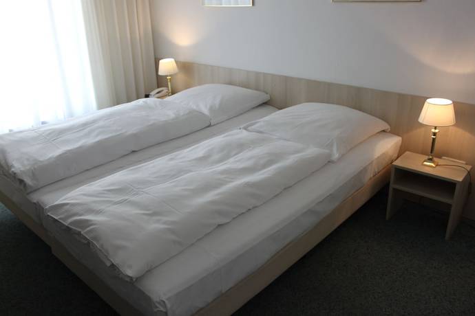 Imagen de la habitación del Hotel Occam. Foto 6