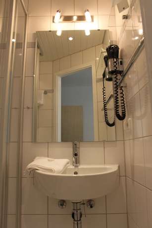 Imagen de la habitación del Hotel Occam. Foto 8