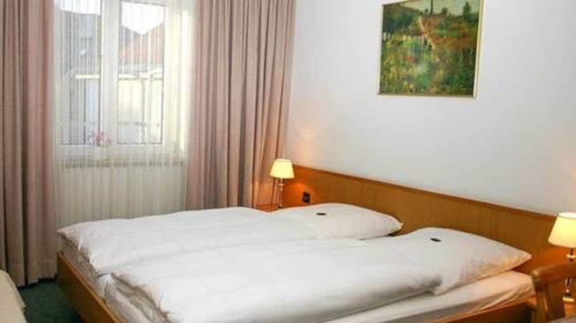 Imagen de la habitación del Hotel Occam. Foto 9