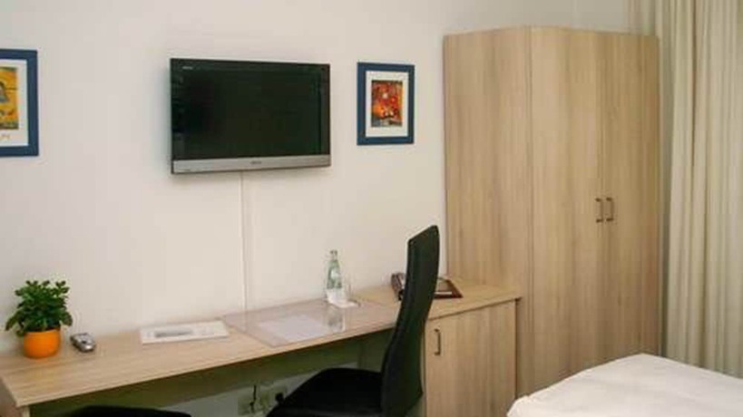 Imagen de la habitación del Hotel Occam. Foto 12